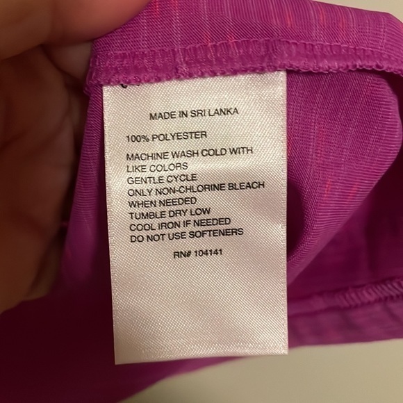 Reebok Pink Short Sleeve V neck t shirt  XL - Picture 5 of 11